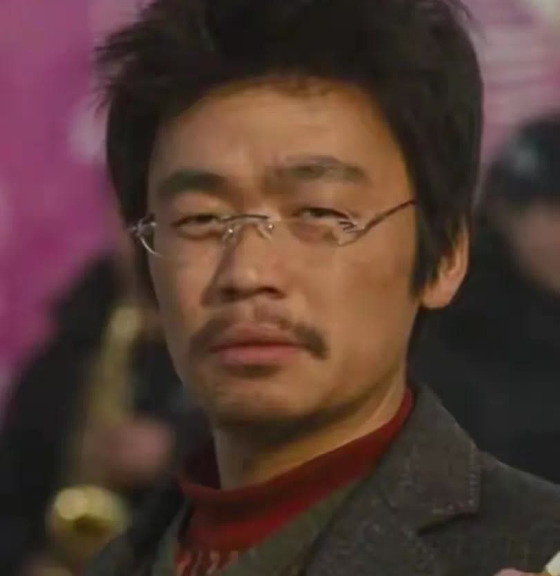 有人说，王宝强沉默不语，会不会与释永信扯上关系？
王宝强是公众人物，著名艺人，