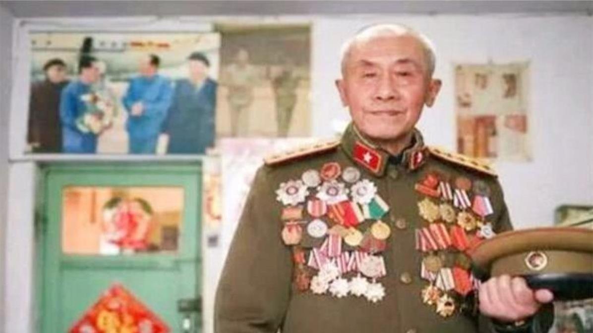 回顾∶104岁四川老兵去世，子女整理遗物时，发现了父亲的身份