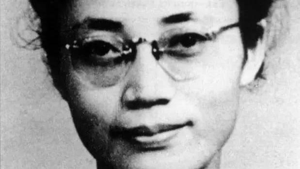女教师变身情报高手，严刑拷打宁死不屈，临终传信保住同志