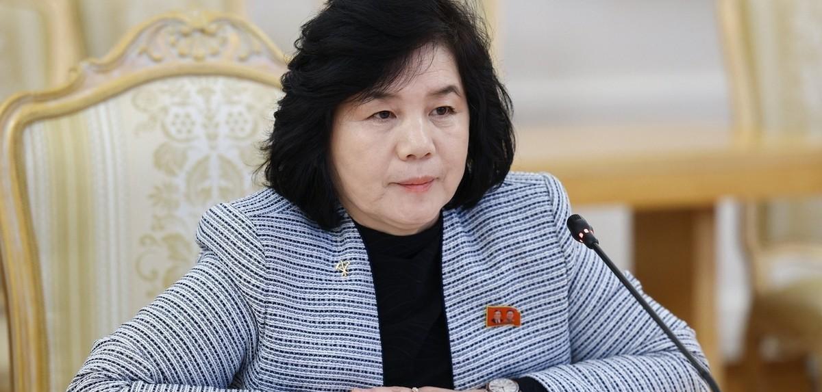就在刚刚
中国外交部发言人宣布：
应中共中央政治局委员、外交部长王毅邀请，朝鲜劳