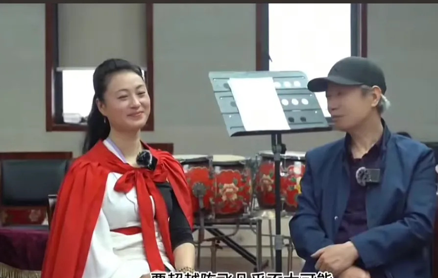 陈飞行路天下第一











越剧《情探》陈飞版难以超越！我最近看了个