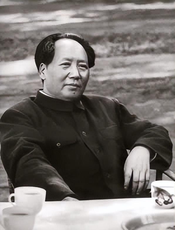 为何说毛主席幸好在1949年打完解放战争？因为一年后出现了让人难以置信的一幕： 