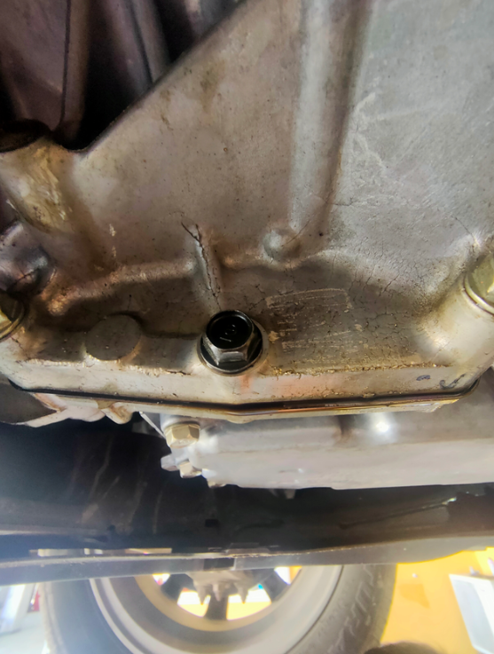 变速箱漏油，2022款雅阁豪华
2万公里的2022款雅阁豪华，2022年1月购买