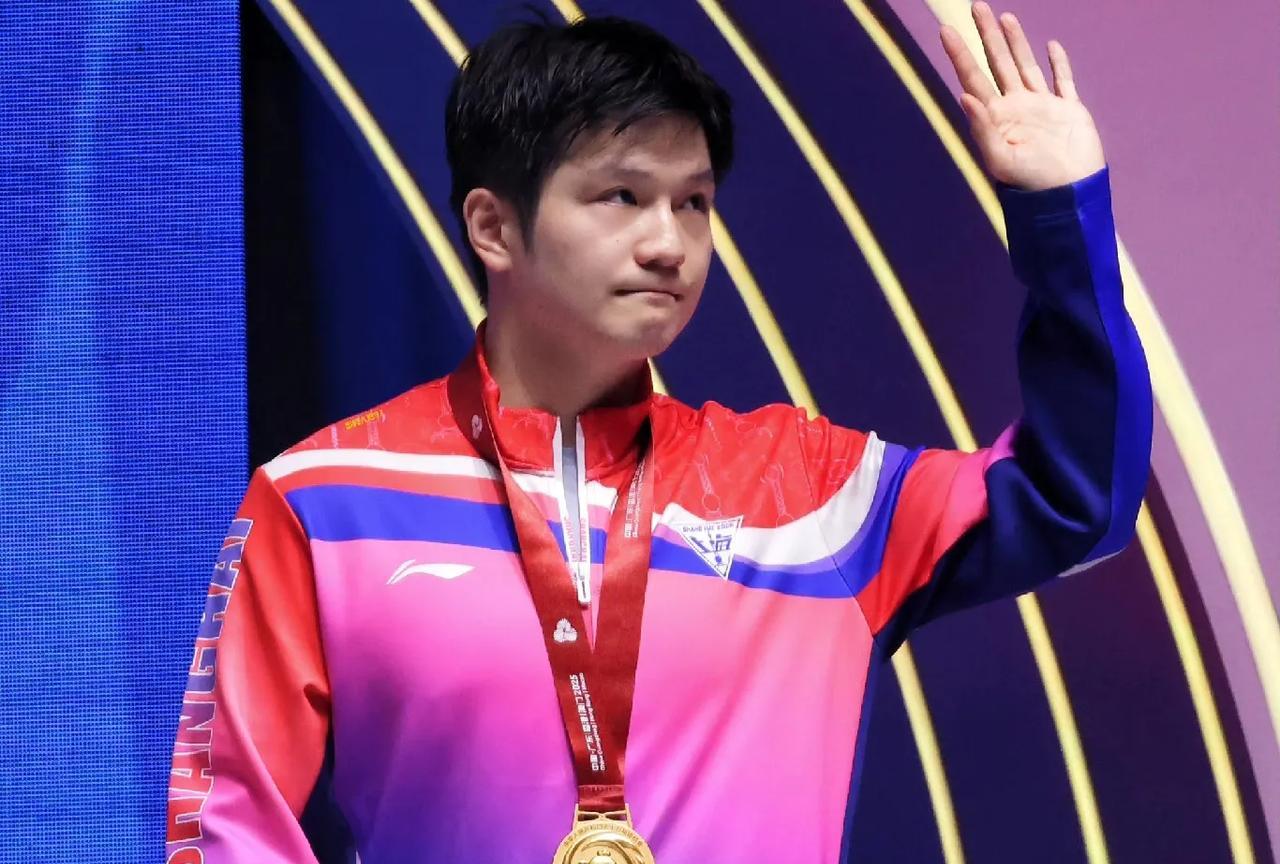 全运会，国乒男队4人得意，3人失意，具体如下:
1.樊振东
蝉联男单冠军，这就是