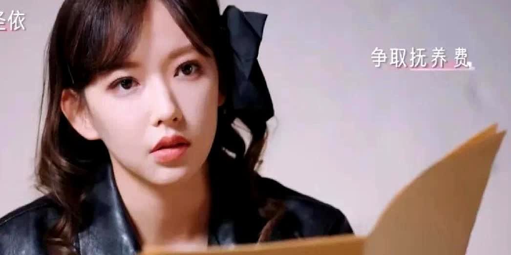 程潇非常严肃的对黄圣依说：“如果我是你的话，离婚的时候我会争取更多的权益，比如抚