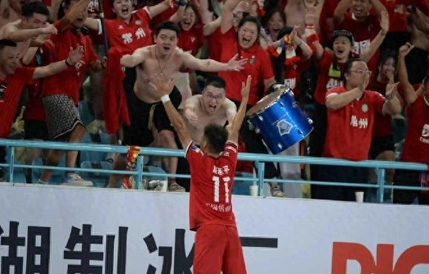 动作太快了！常州赢了: 为了庆祝拿到首胜，全国赵姓游客游玩常州天目湖山水园景区、