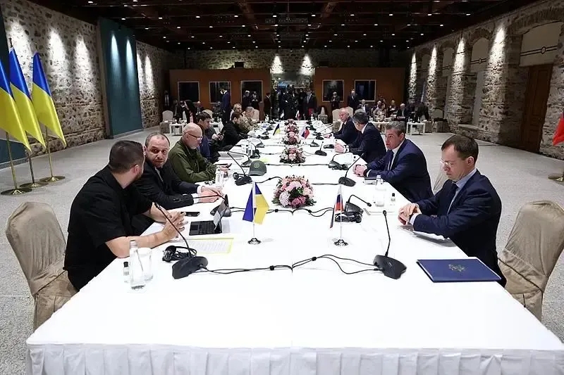 发现没有？
老特和普大帝不是参加谈判，不是因为土耳其不能保证安全，而是
这次算是