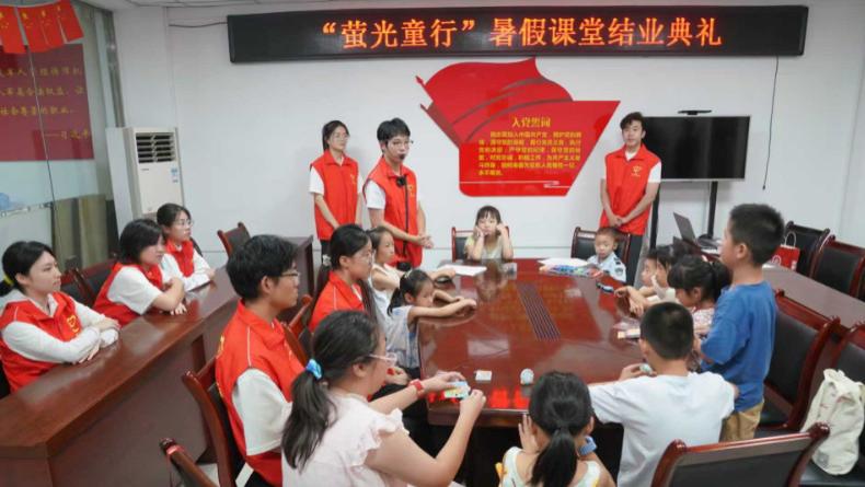 临潼区在2025年西安市志愿服务先进典型案例评选中斩获佳绩