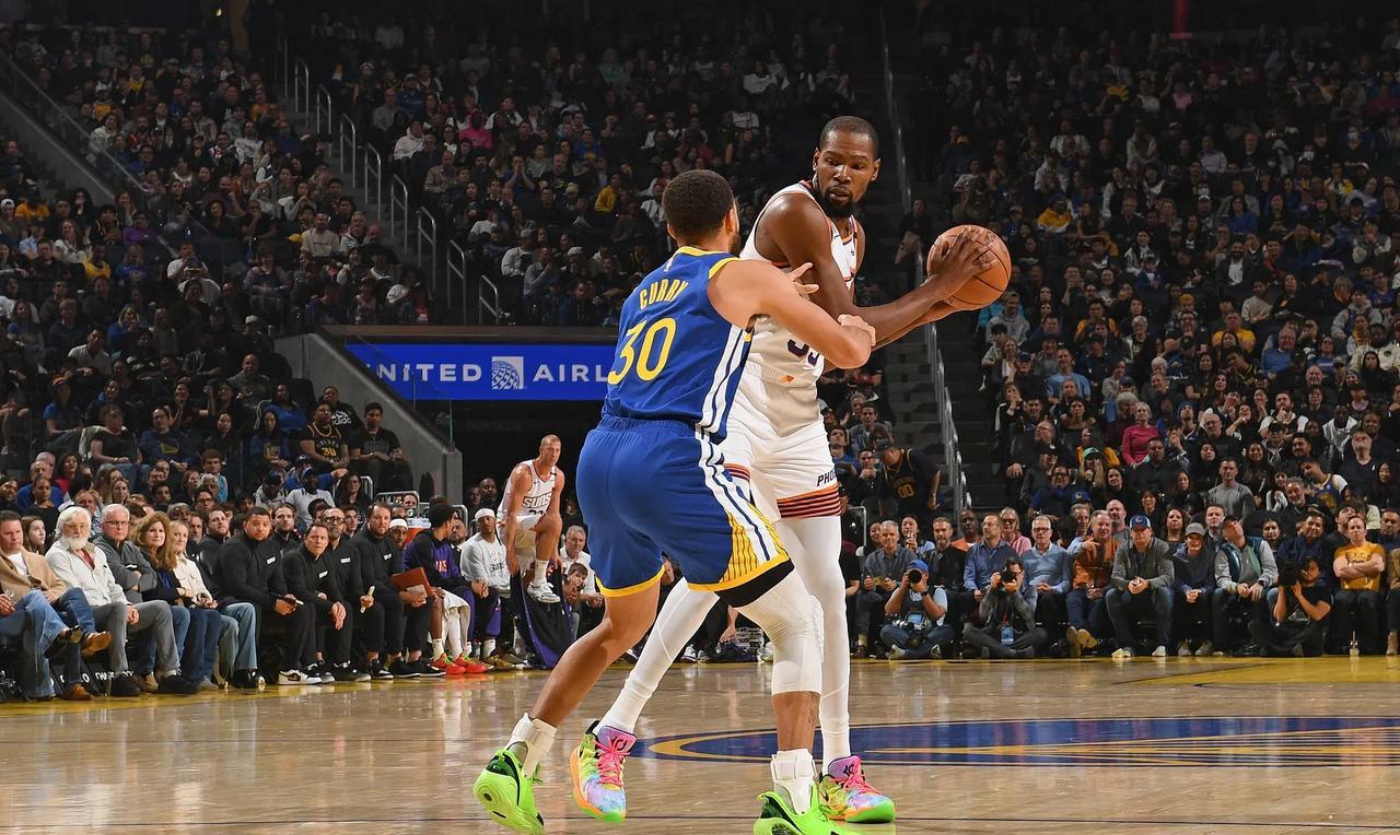 火箭下赛季进攻只能靠杜兰特单打了，不过单打的球队很难夺冠！
在签下奥科吉之后，火