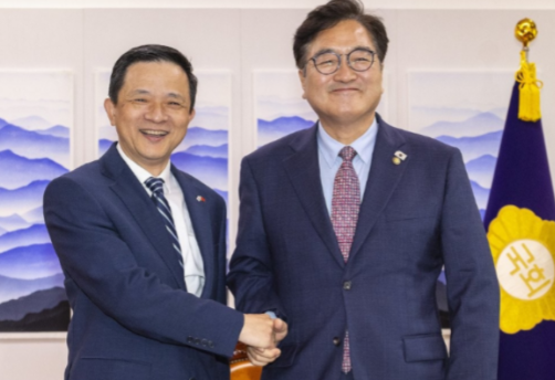 就在刚刚
韩国突然宣布了
9·3阅兵出席人选确认了，不是总统李在明，也不是外长赵