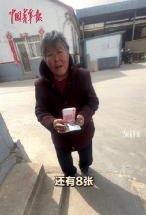 在山东乳山，一位粮食收购商姜先生的善举，让无数网友纷纷点赞，直呼“格局太大了！”