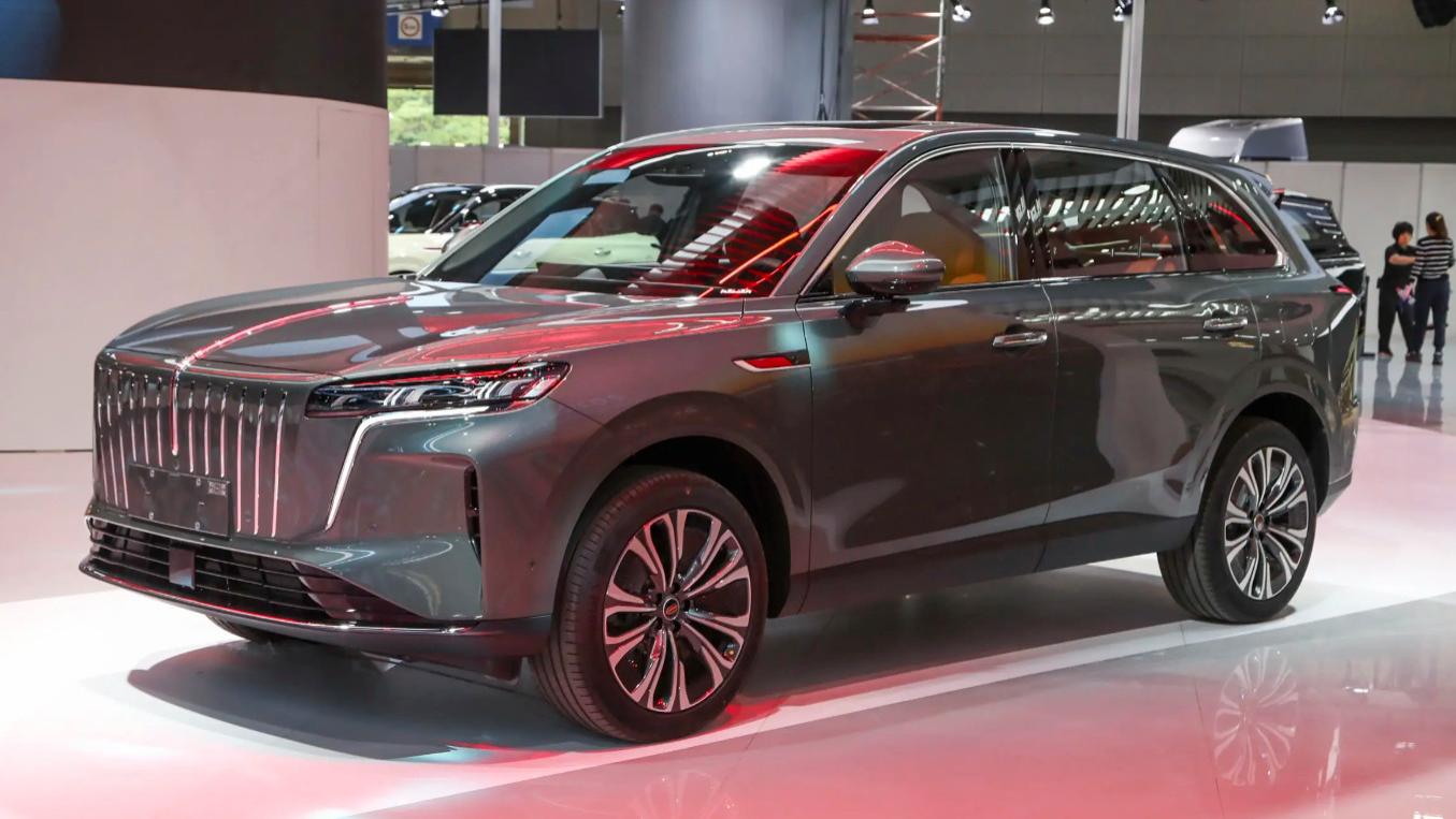 红旗HS6 PHEV来了！40度大电池，纯电续航248km，综合跑1300km