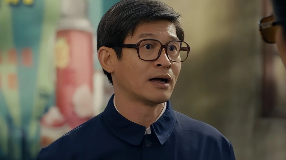 演完《沉默的荣耀》，又演《小城大事》，这才是真正的剧抛脸演员