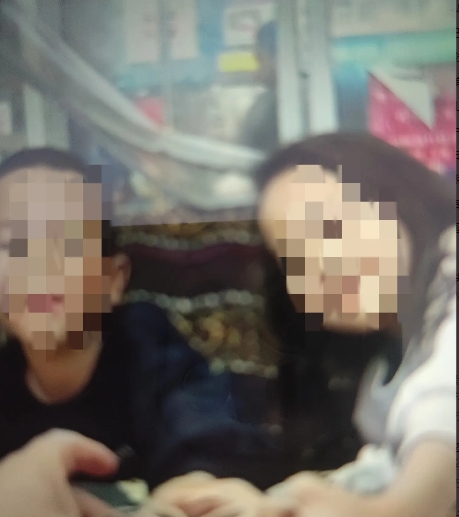 怀疑妻子出轨，贵州一男子灌一双儿女农药致死，孩子拼命反抗，为未能唤醒父亲的良知。