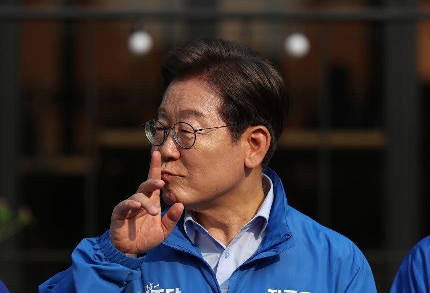 倒计时2天！韩国大选
目前李在明以49%的支持率处于领先位置，而金文洙为35%、