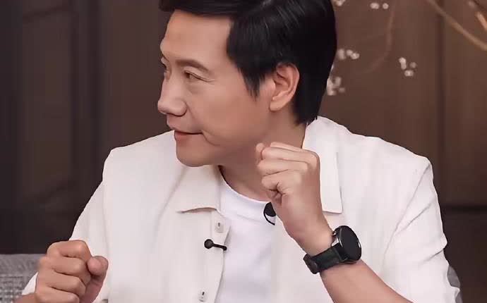 雷军怒夸特斯拉：特斯拉的Model Y比大家想象中要强的多，连续多年全球销冠证明