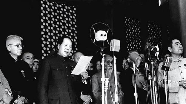主席为何不许任弼时参加开国大典？一年后，真实原因引人泪目