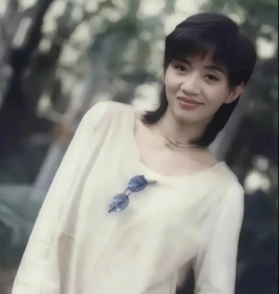 梅艳芳的信托基金，
那才叫真正的信托基金。
​2003年她走时立下遗嘱，
