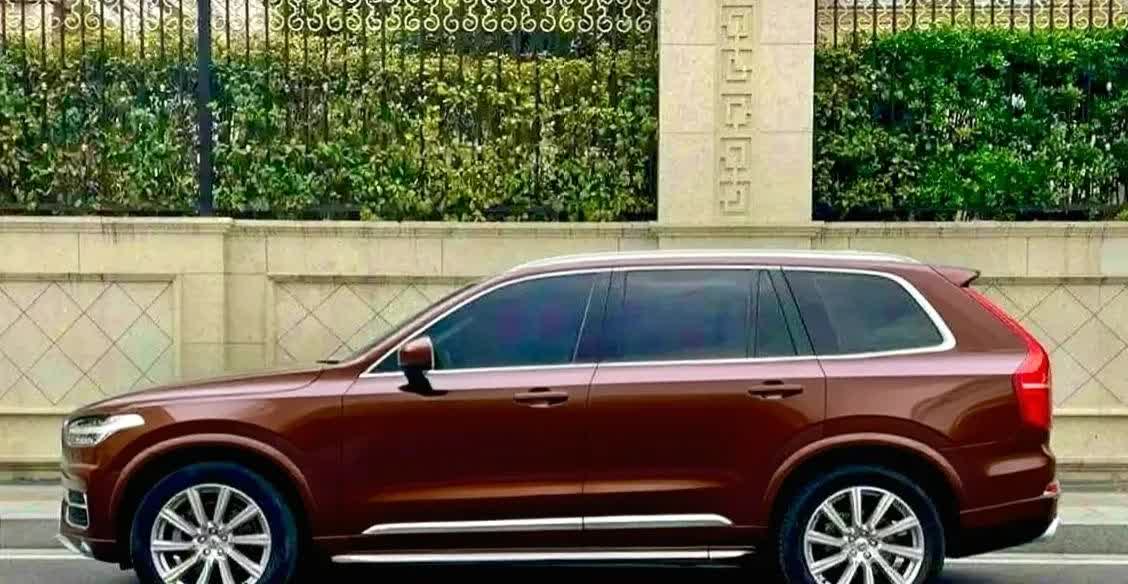 这是原厂的沃尔沃xc90，这个版本的颜色可以说是非常的罕见，而且t6至尊本来就是