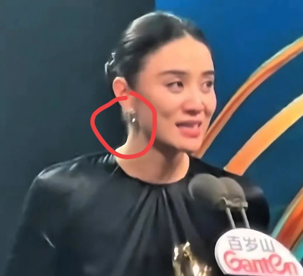 宋佳真会说话！

宋佳拿下白玉兰奖最佳女主角，获奖感言称：我拿你拿都不重要，