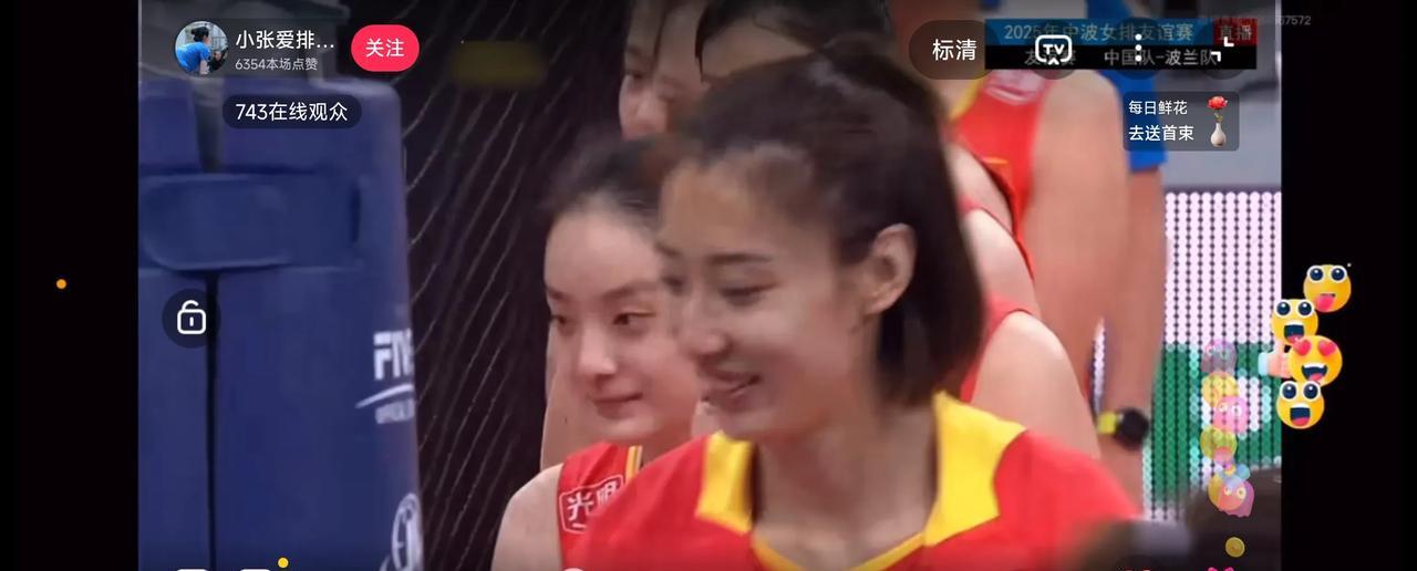 随笔。
  中国女排小组赛连捷。
  昨天打多米尼加，每个队员都在线，打的流畅，