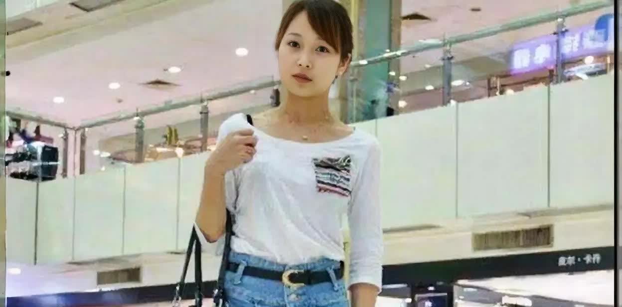 黄秋燕与李连杰的女儿李思