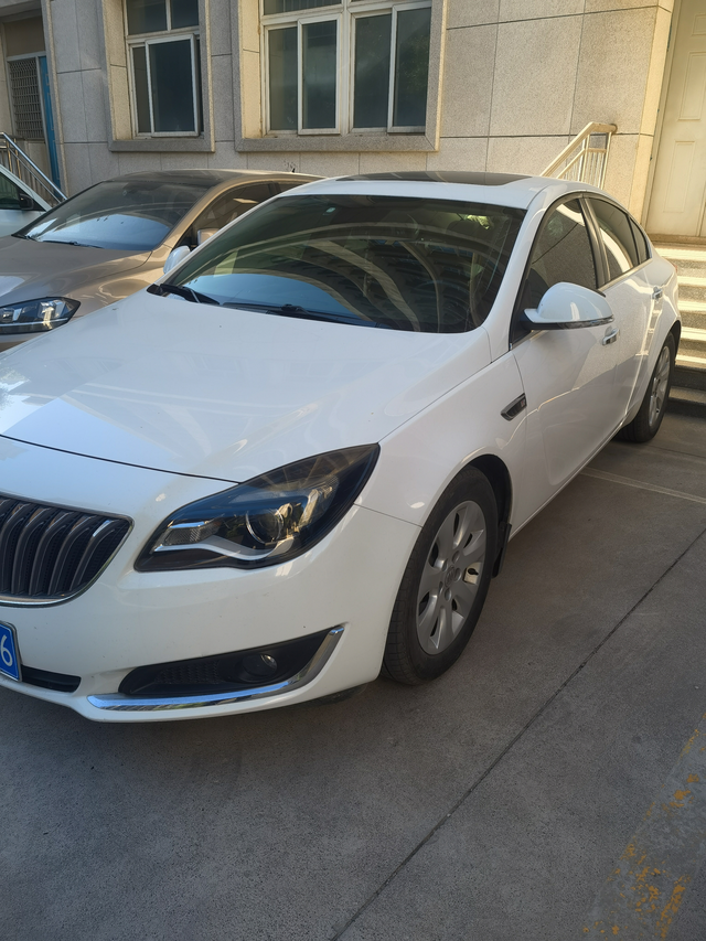 对于初次购车的新手而言
买新车还是二手车的抉择，答案其实很明确——二手车才是练手