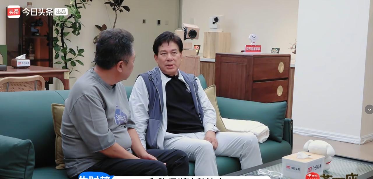 70岁老戏骨勇闯短剧届，八十年代的国民男神朱时茂能否再度翻红？
微短剧在当今这个