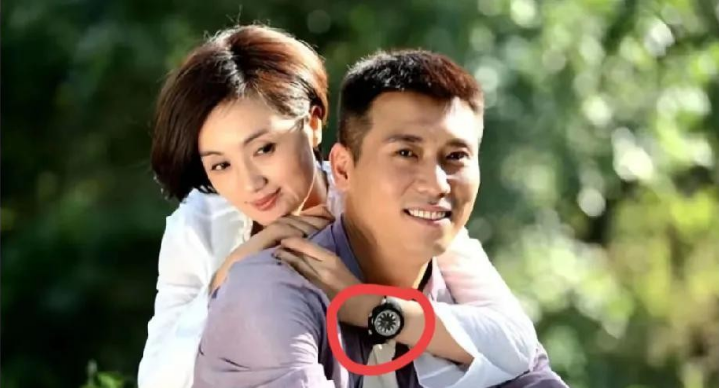 李乃文你到现在还没想通啊？朱媛媛当年补个裤子就让你惦记二十多年？那条破洞牛仔裤现