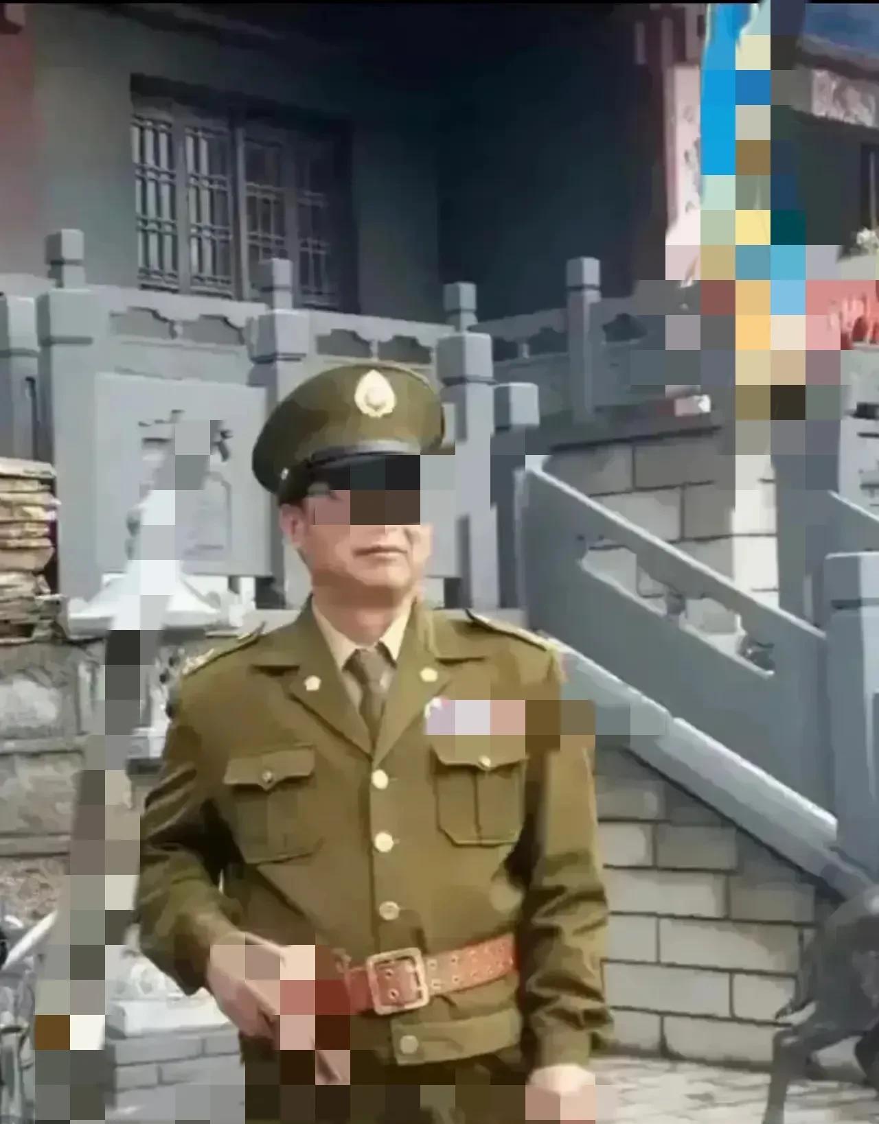 多宽到底是什么兵种，当了几年兵。
以前他说当兵，当的是狱警，看监狱的。后来又说自