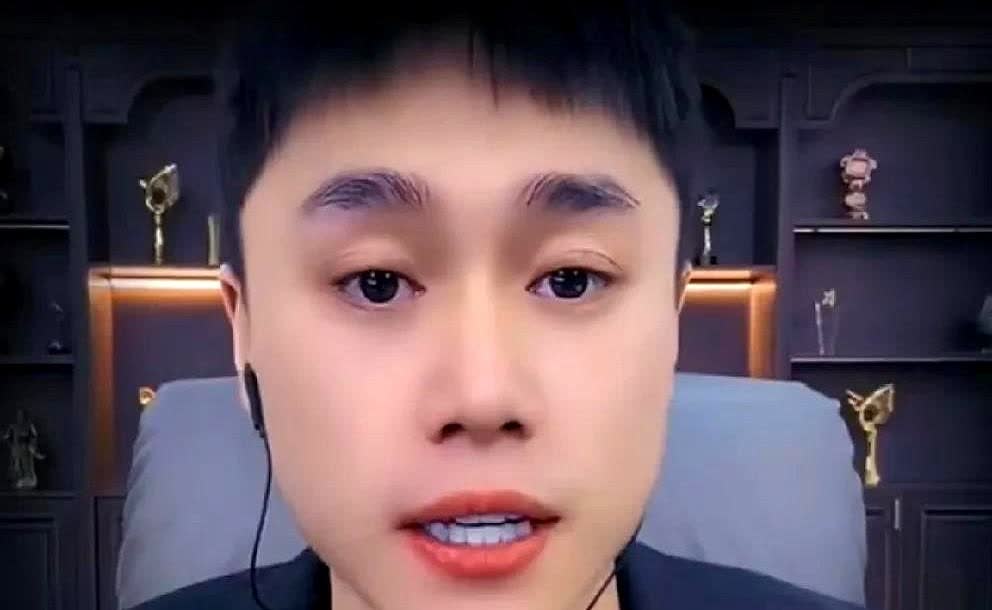 爆料，刘二狗是假封号！

互联网这潭水深得很，老江湖们哪个没两把刷子？

