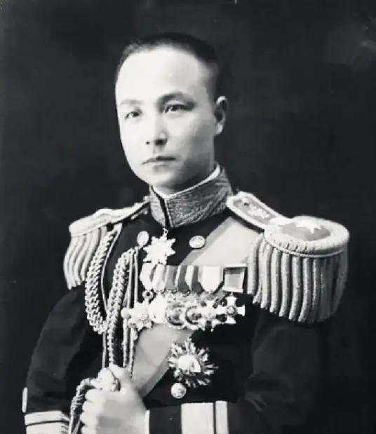 1949年，宋美龄奉蒋介石之命，打算将海军上将陈绍宽带去台湾，陈绍宽拒不赴台，放