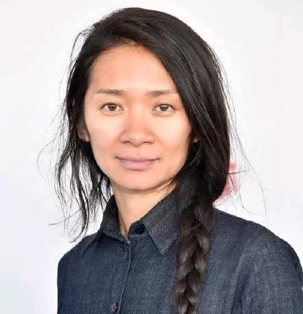这是巴图的姐姐赵婷。巴图与她不同父、不同母。但他们相处的却比同父同母的姐弟更亲！