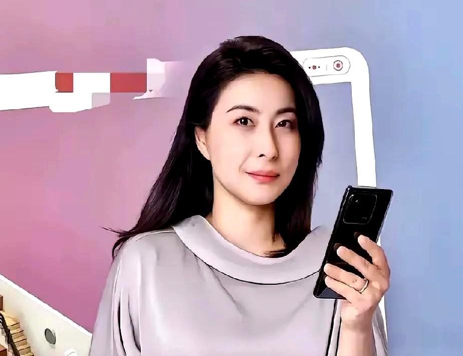 豪门媳妇不好当？郭晶晶这事儿告诉你，啥叫真正的底气！
霍家规矩大？女儿名字不能上