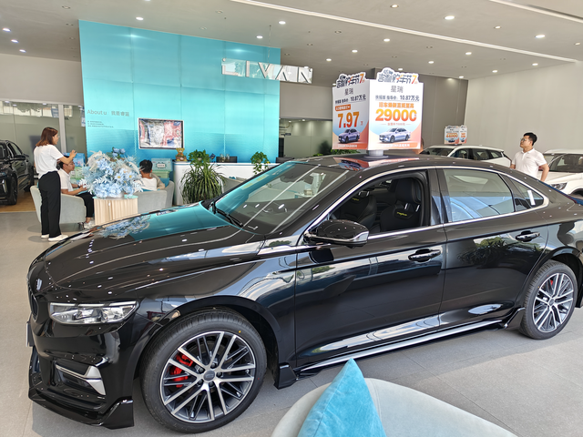 扶摇大灯够用吗
给指点一下车灯够用吗？有必要为了车灯加6000上昆仑嘛？