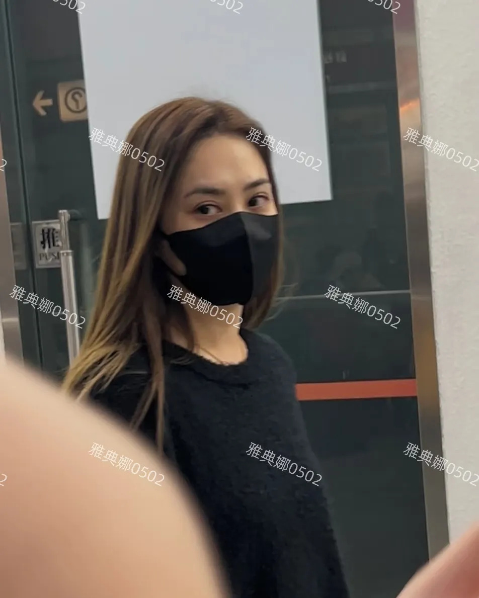阿娇机场偶遇记











什么？我竟然在机场偶遇了女神阿娇！我的心跳