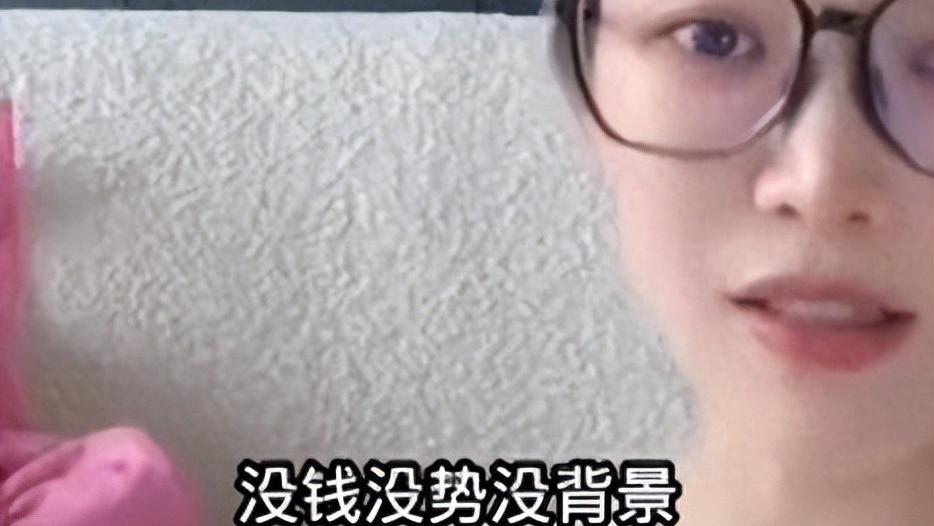 娱乐圈的“钞票游戏”：当资本把星光变成提线木偶的绳索！