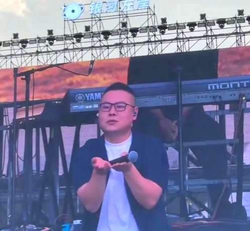 重磅消息！

北京德云社著名相声演员岳云鹏，于2025年7月26、27日两天，在
