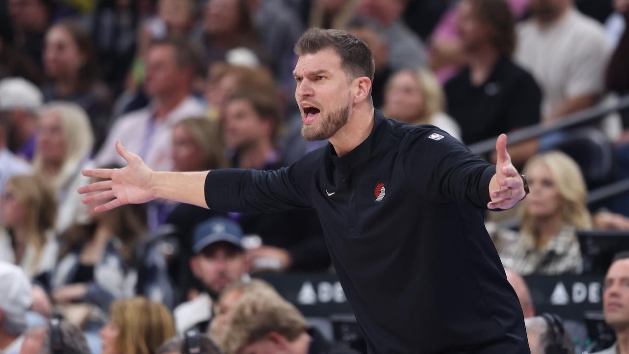 开拓者险胜爵士，杨瀚森全场又只拿到两分