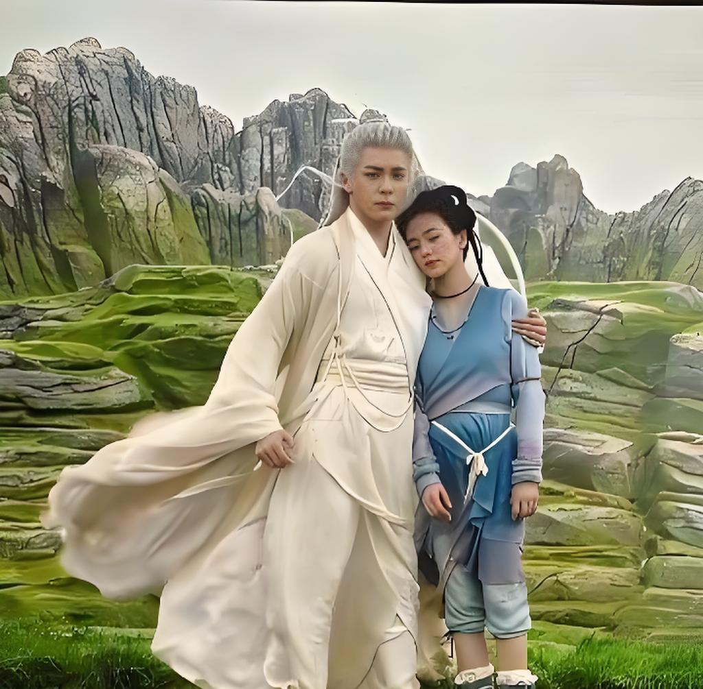 我老公气鼓鼓的说，下次真的不想再看白鹿的电视剧了！
我问他为什么？他说白鹿有一个