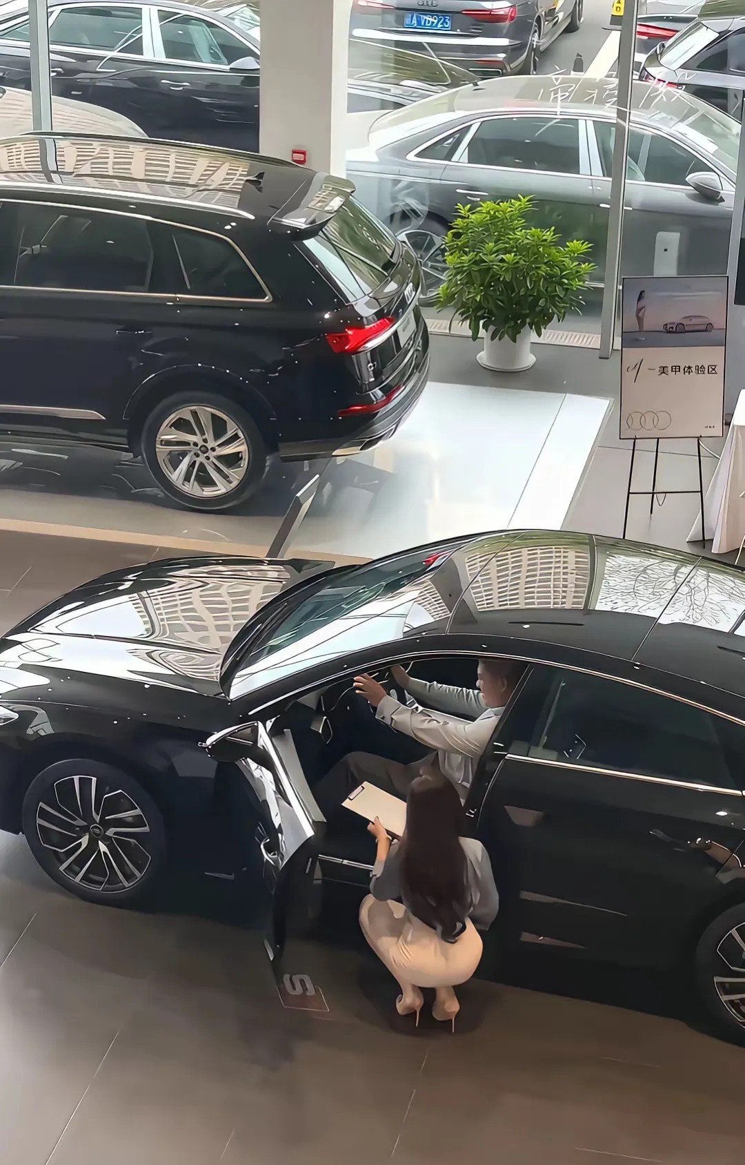 还是高端车服务好。