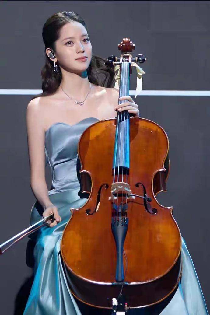 欧阳娣娣炫姐现场太上头！直言“有欧阳娜娜这样的姐姐超骄傲” ​​​