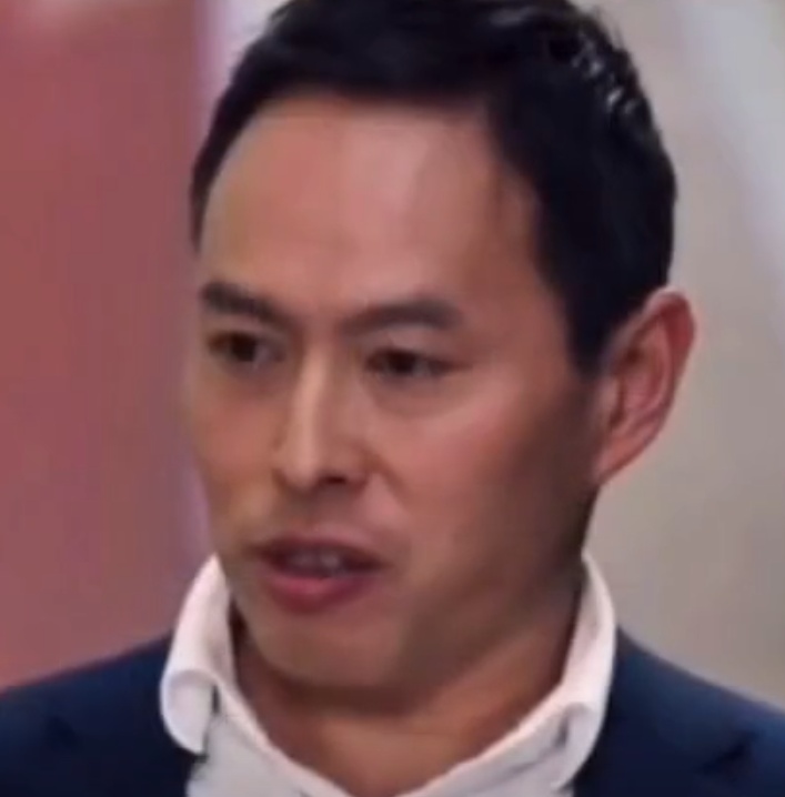 澳大利亚知名反华教授李约翰，在节目当中大谈特谈自己的反华思想，但气氛火热时，主持