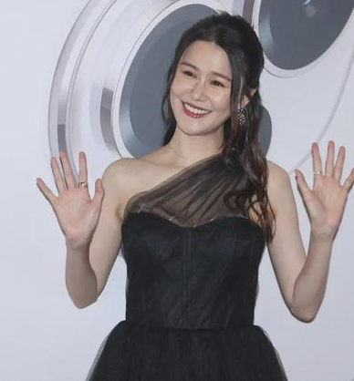 黄翠如产后现身 讲述当新手妈妈的不易