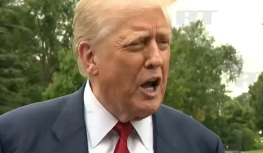 美国总统特朗普近日接受采访时称，他听说印度已停止购买俄罗斯石油，但他自己也不确定