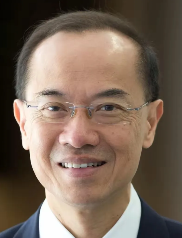 新加坡前外长杨荣文说的那句话，真是说到人心里去了：“中国人在准备战争，但真的不想