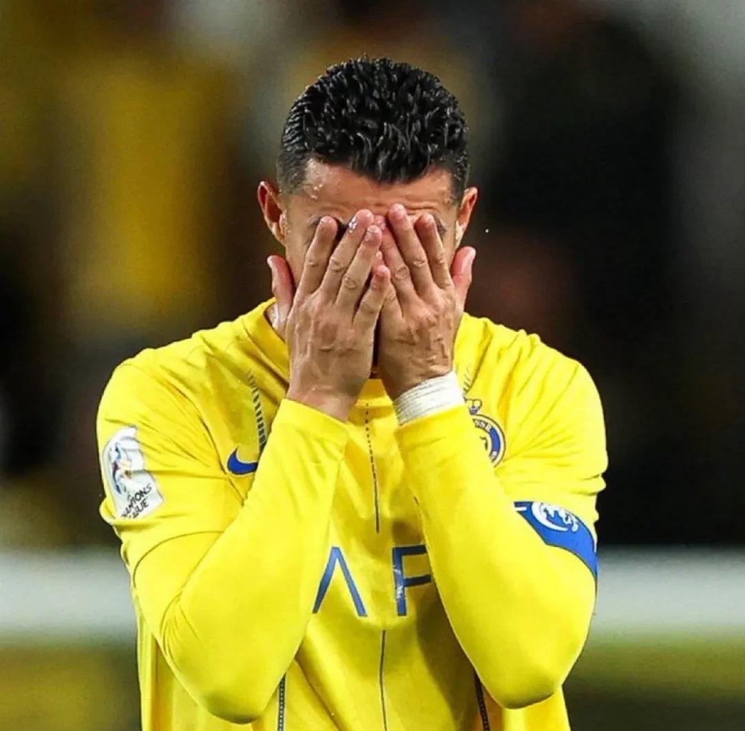 克里斯蒂亚诺·罗纳尔多代表阿尔纳斯尔：