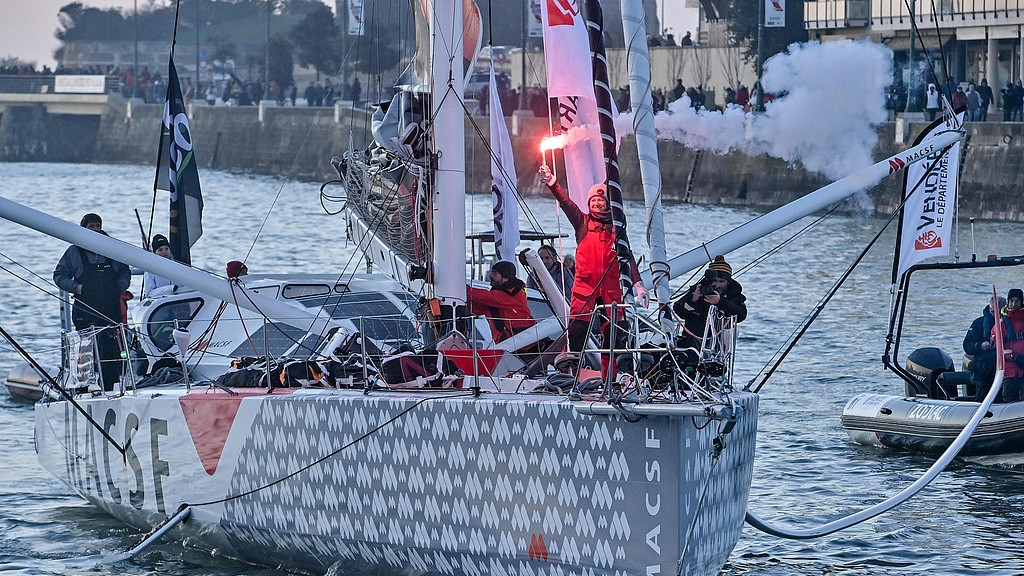 环球帆船赛绿色革命：碳纤维帆船与海洋生态保护计划