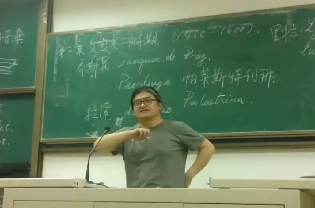 刘欢连续教学30余年，你敬佩吗？