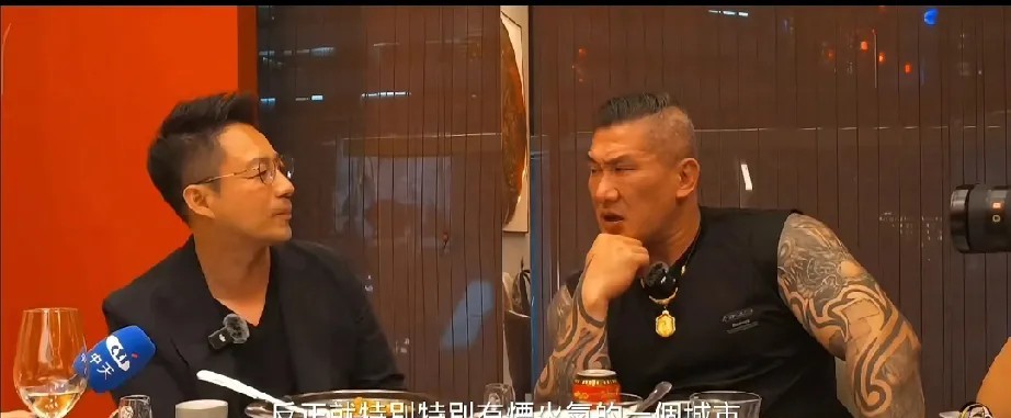 馆长被说去成都一定很受欢迎，汪小菲秒懂

大陆朋友说馆长去成都一定受欢迎，汪